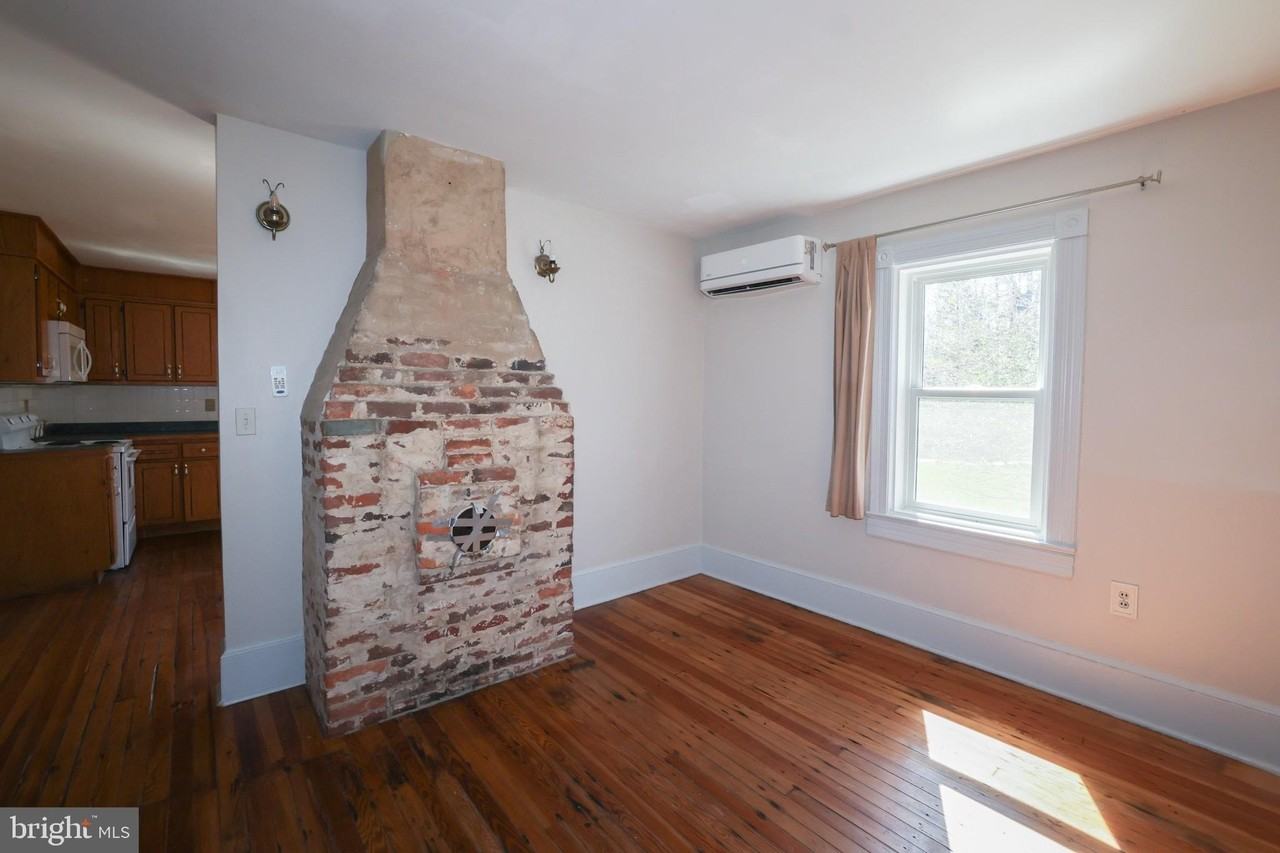 24060 New Mountain Rd - Photo 4 of 16