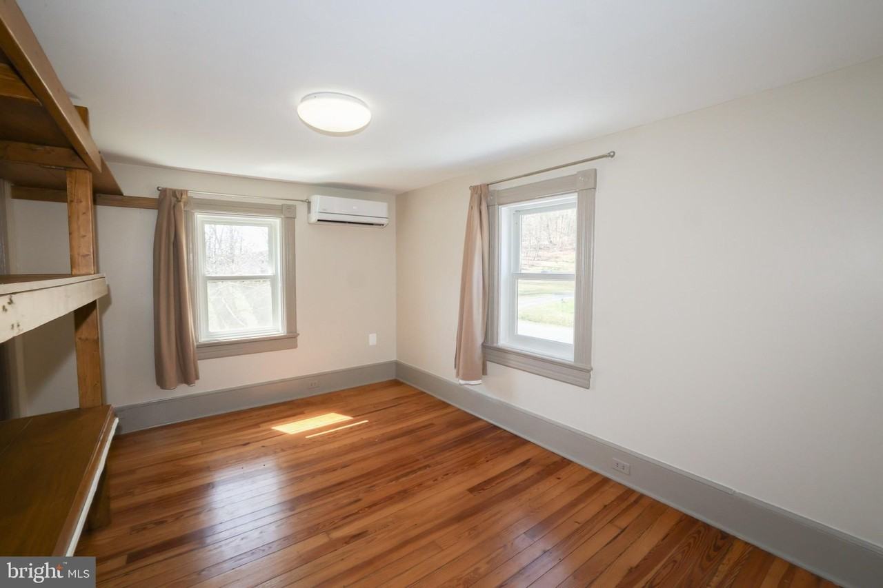 24060 New Mountain Rd - Photo 7 of 16