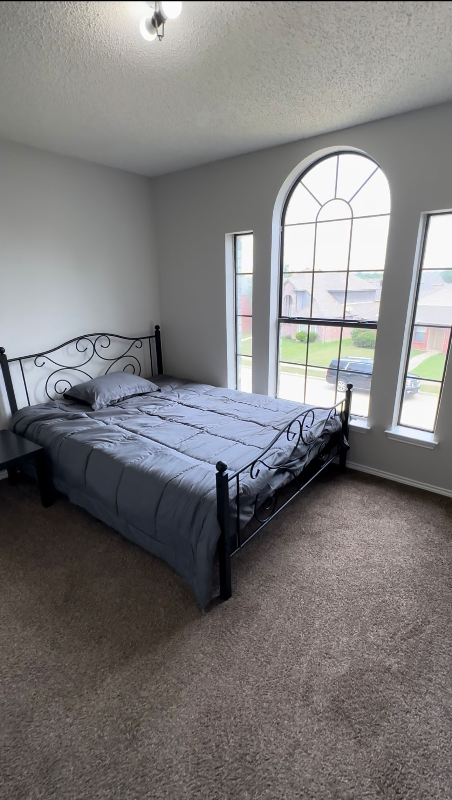 12714 Hilltop Dr - Photo 2 of 6