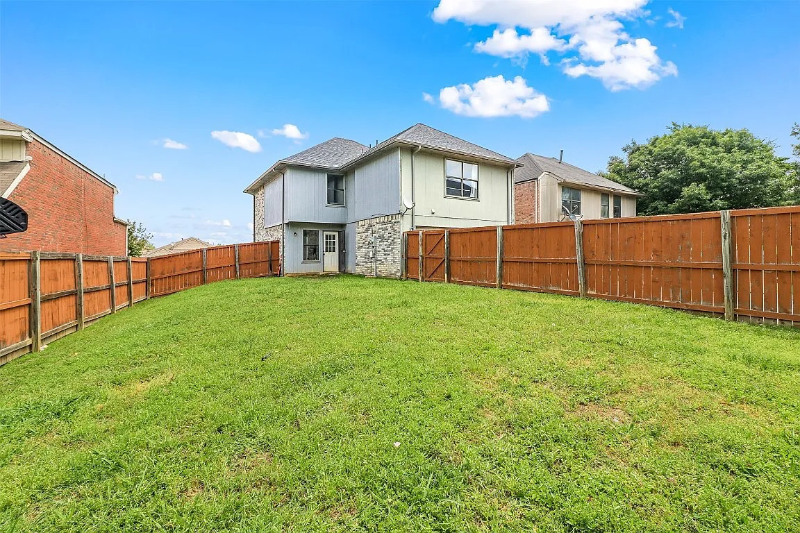 12714 Hilltop Dr - Photo 6 of 6