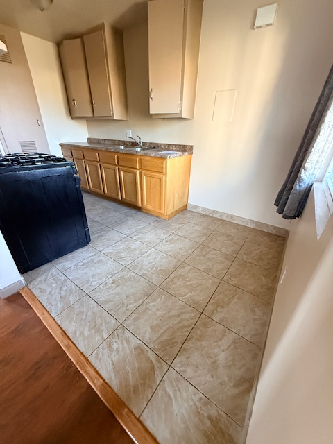 3420 Percy St #3 - Photo 5 of 16