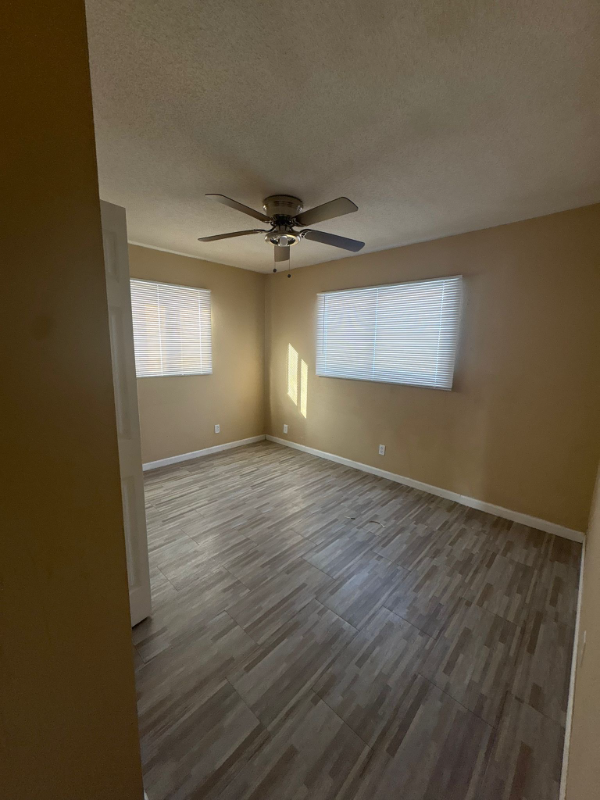 1227 Peggy Ct #27 - Photo 6 of 7