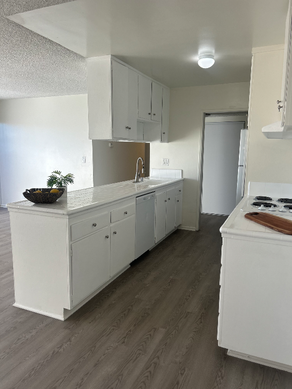 10200 De Soto Ave #114