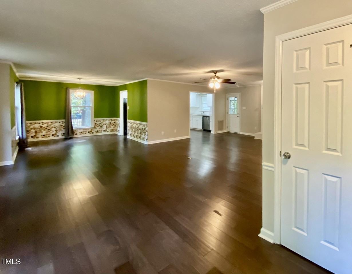 3129 Marywood Dr - Photo 5 of 34