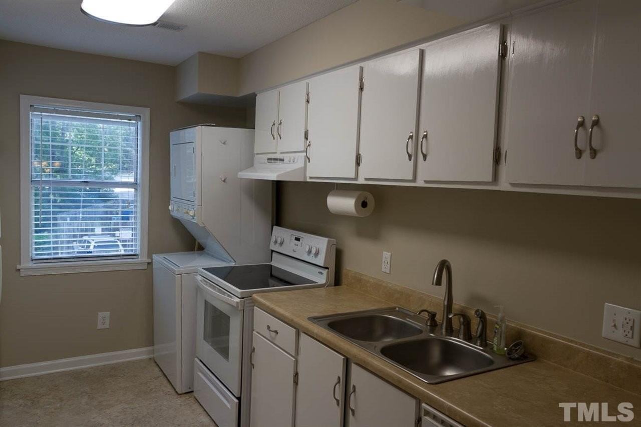 109 Scott Ln #109 - Photo 2 of 10