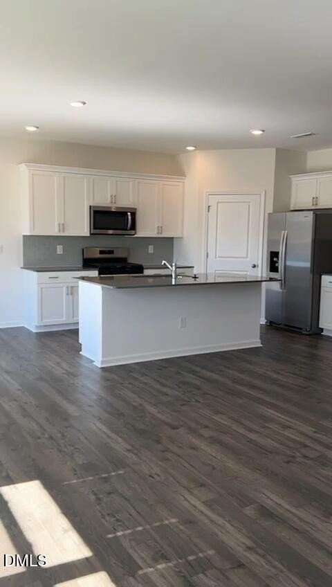 852 Bullhorn Dr - Photo 2 of 25