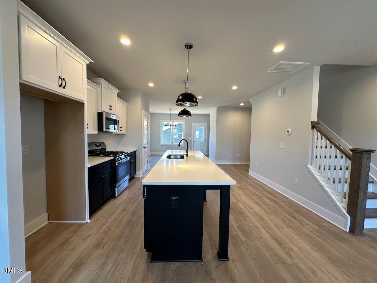 1336 Barreto Dr - Photo 4 of 23