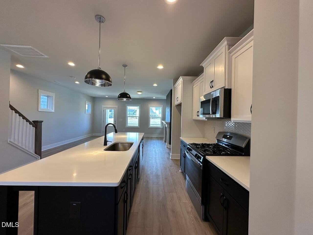 1336 Barreto Dr - Photo 6 of 23