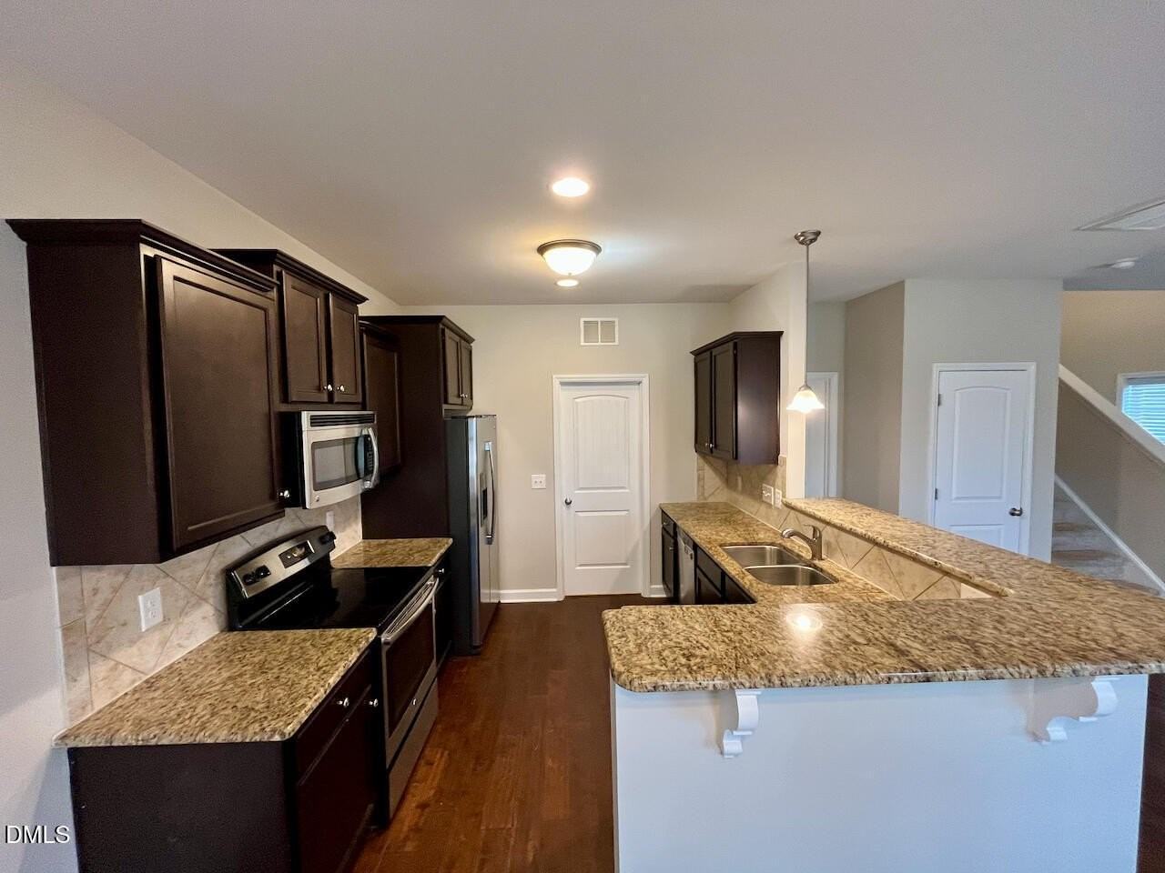 216 E Webber Ln - Photo 3 of 23