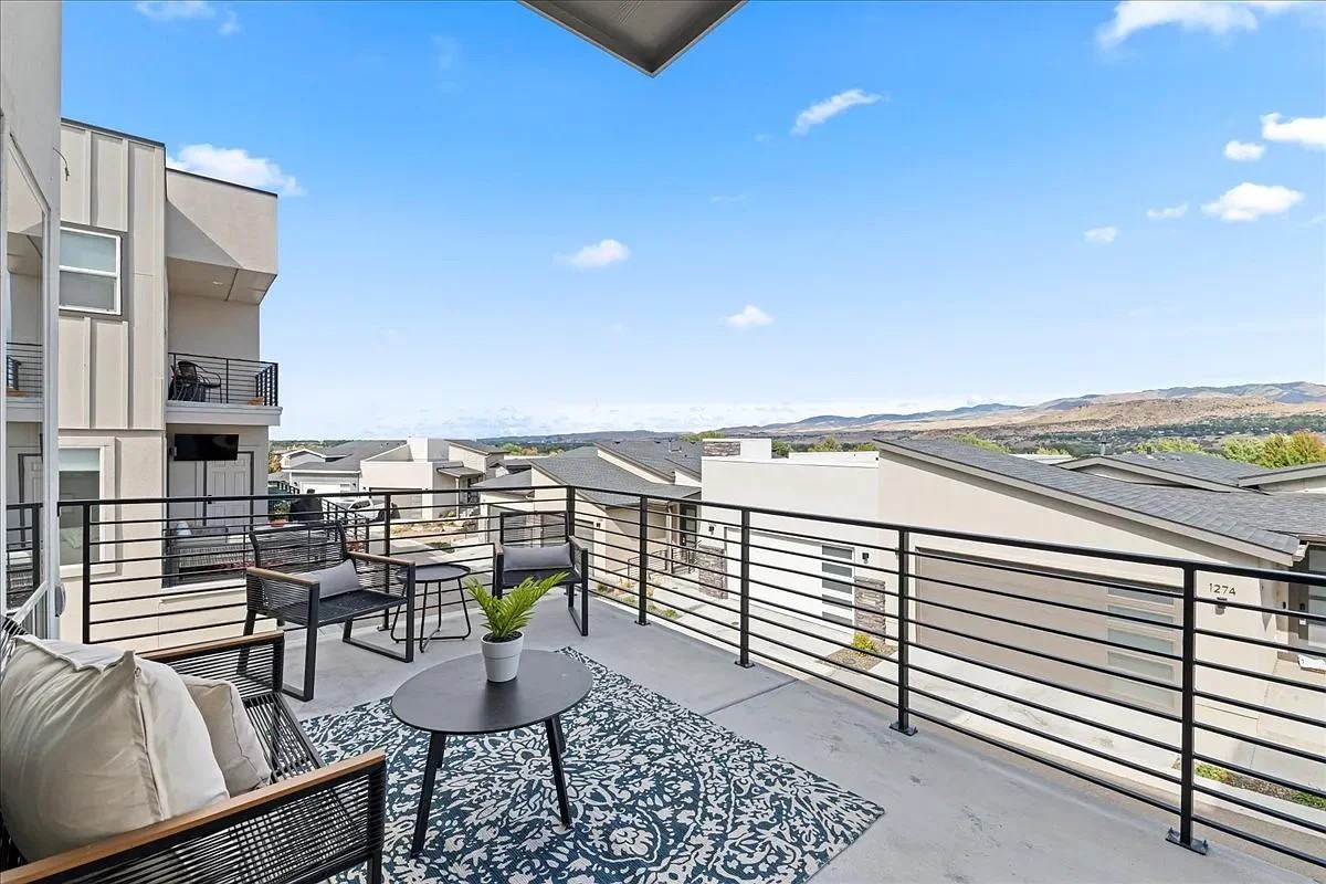 1277 E Echelon Ridge Ln #1291 - Photo 7 of 41