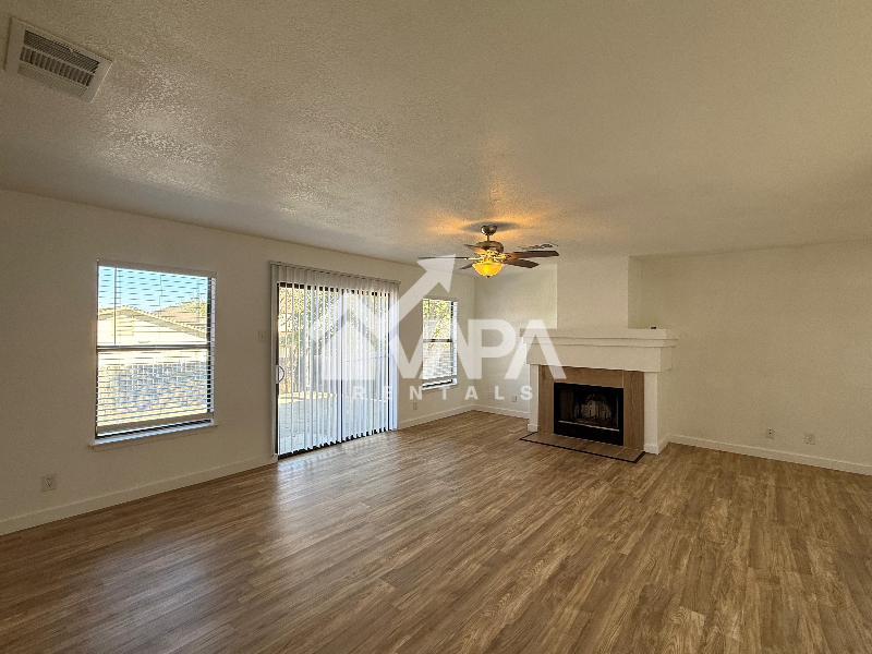 7915 Oval Mdws - Photo 5 of 16