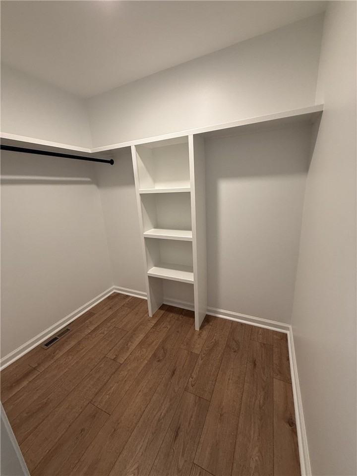 317 Dixie Dr - Photo 4 of 7