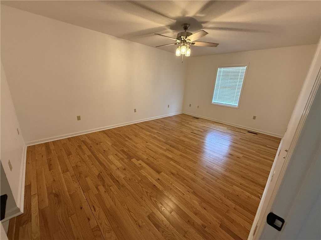 311 Dixie Dr - Photo 3 of 8