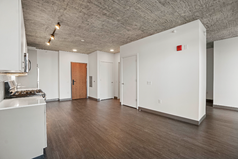 153 N Elizabeth St - Photo 2 of 20