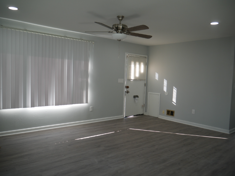 2312 Wintergreen Ave - Photo 3 of 14