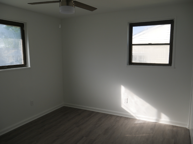 2312 Wintergreen Ave - Photo 5 of 14