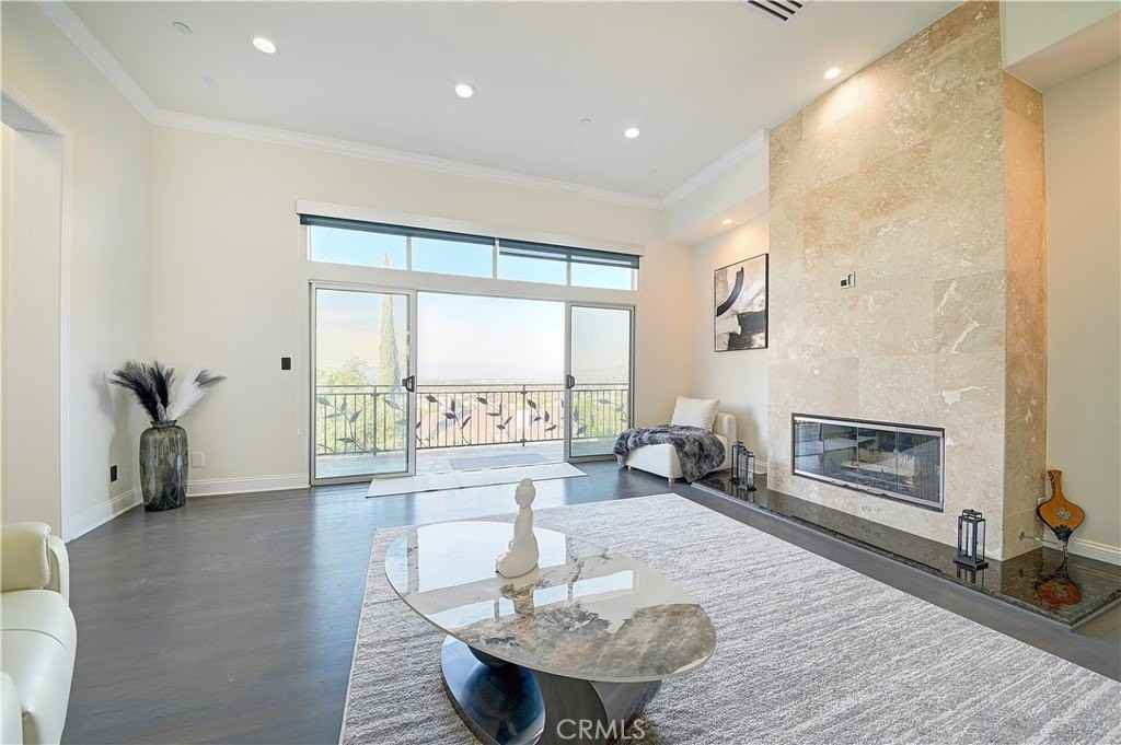 3952 Oakfield Dr - Photo 6 of 45