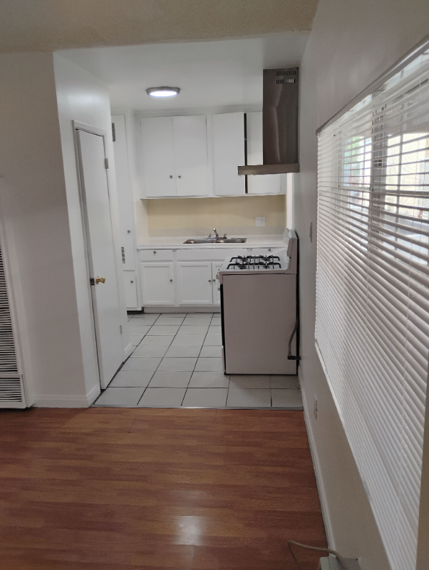 14129 Vanowen St #9 - Photo 3 of 18