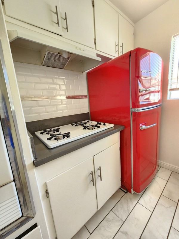 18546 Clark St - Photo 4 of 22