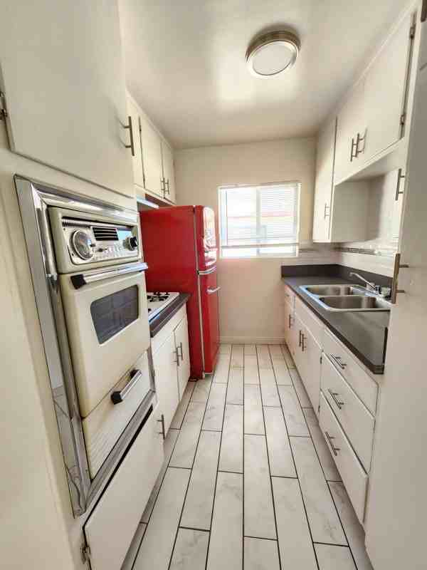18546 Clark St - Photo 5 of 22