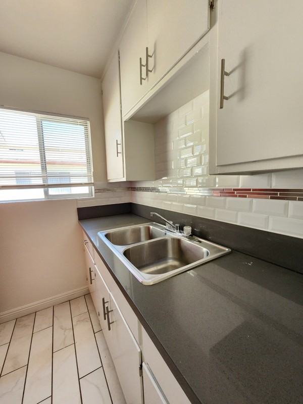 18546 Clark St - Photo 7 of 22