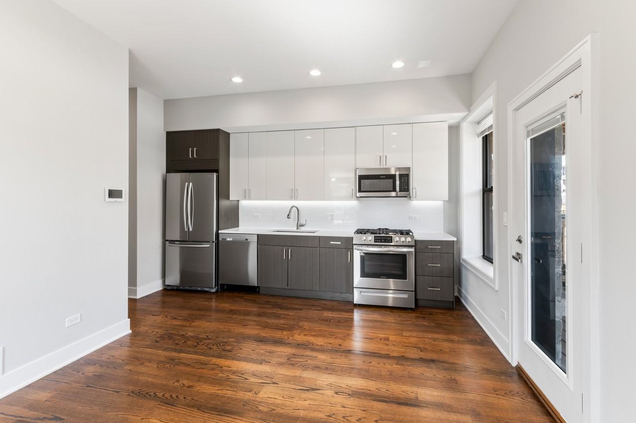 1472 W Summerdale Ave #1RE - Photo 3 of 18