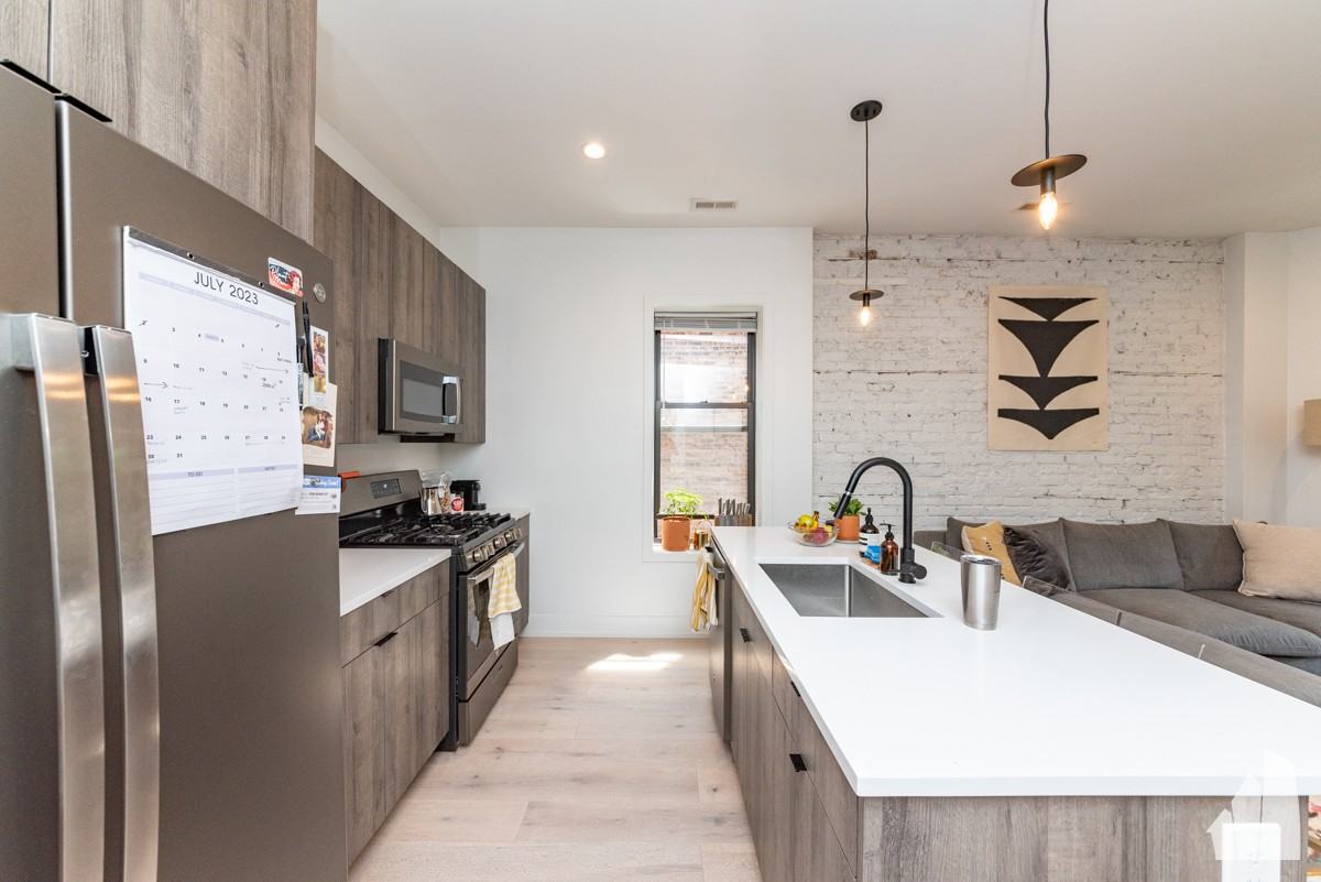 1336 W Bryn Mawr Ave #3F - Photo 3 of 18