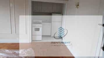 featured image of 1209 W Sherwin Ave