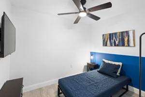 featured image of 1824 Lake St #4