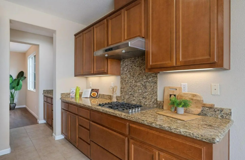 4503 Sweet Water St - Photo 5 of 17