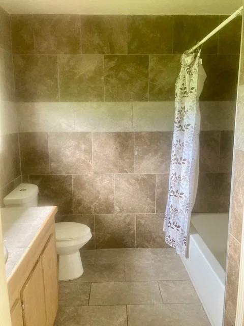 1001 Mcdonald Dr #8 - Photo 5 of 8