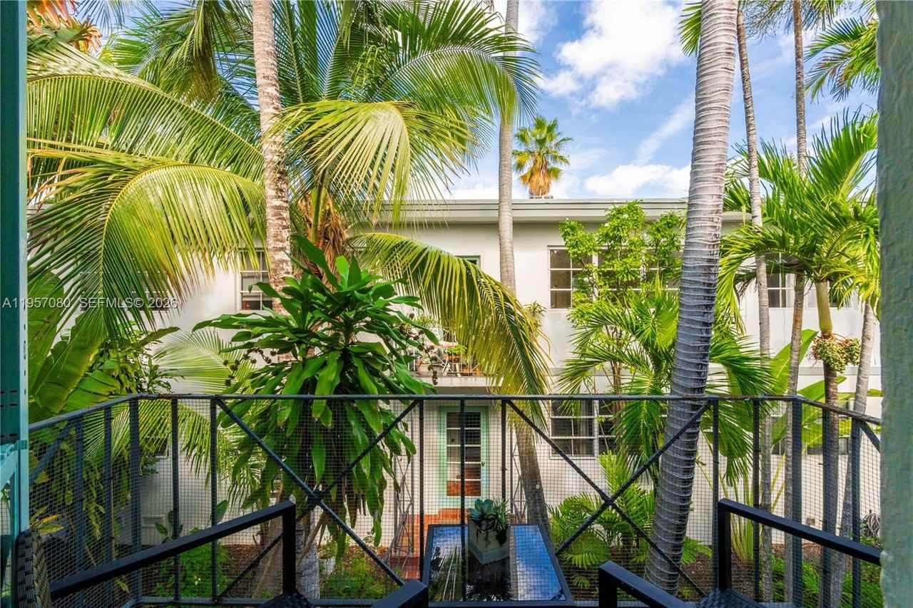 728 Lenox Ave - Photo 6 of 8