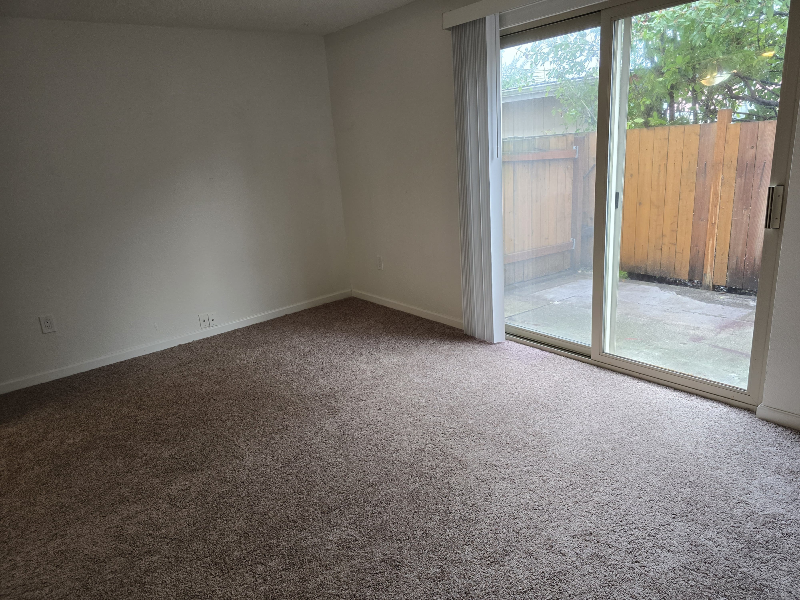 409 E 34th St - Photo 4 of 17