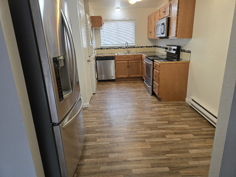 409 E 34th St - Photo 7 of 17