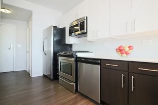 710 W Adams St - Photo 1 of 1