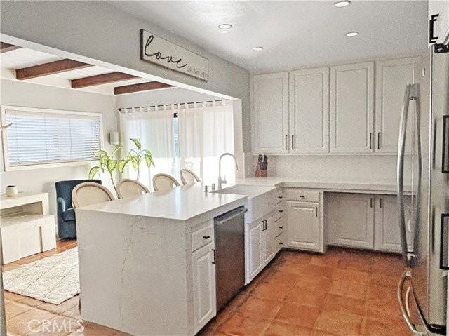 22620 Marjorie Ave - Photo 2 of 8