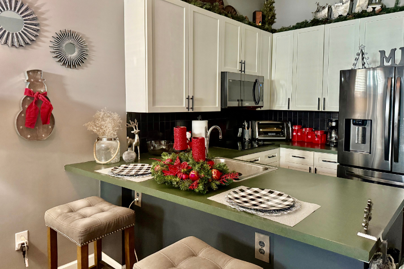 677 N Alexander St - Photo 3 of 9