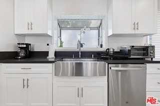 9209 Paramount Blvd - Photo 2 of 8