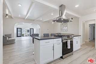 9209 Paramount Blvd - Photo 4 of 8