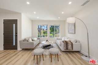 2936 S Bentley Ave - Photo 2 of 8