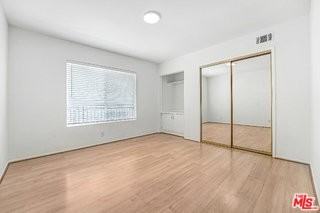 10393 Almayo Ave #5 - Photo 4 of 7