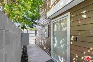 7198 Formosa Fusion Ct - Photo 2 of 8