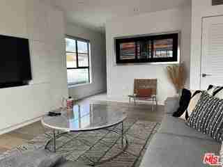 932 N Alfred St #PH1 - Photo 3 of 8