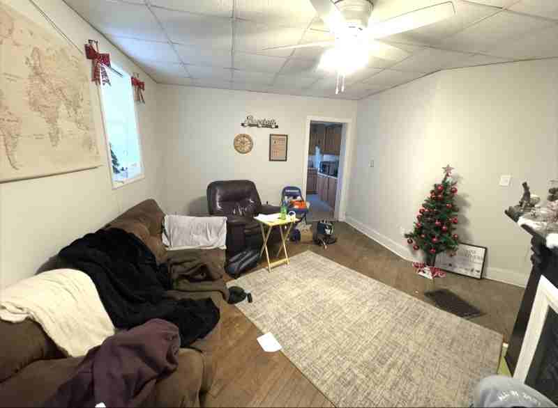 611 W 12th St #B - Photo 5 of 10