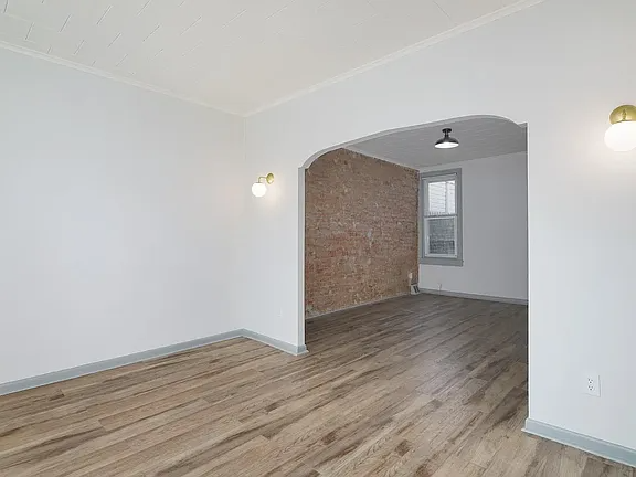 3194 Almond St - Photo 6 of 15