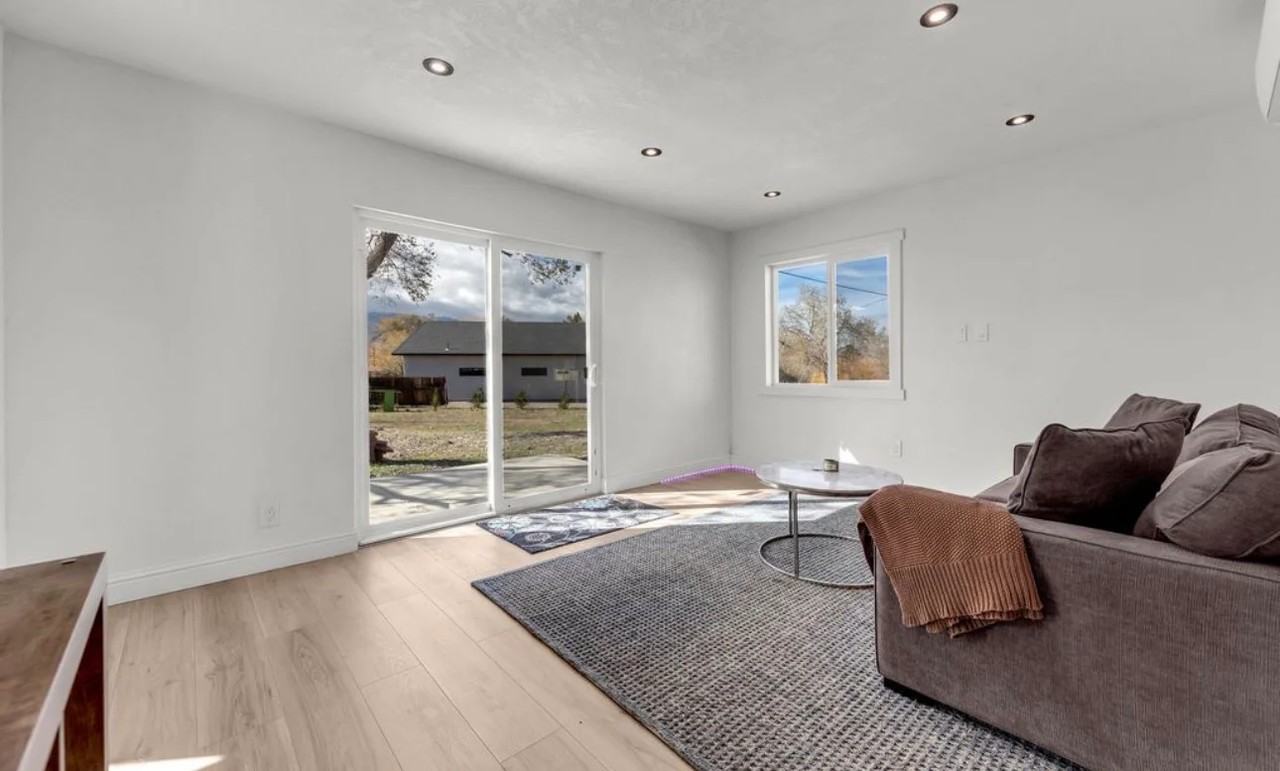 15725 Toll Rd - Photo 6 of 12