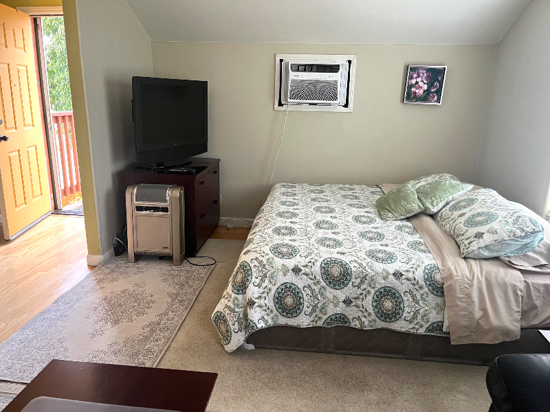1011 Mesquite Dr - Photo 2 of 8