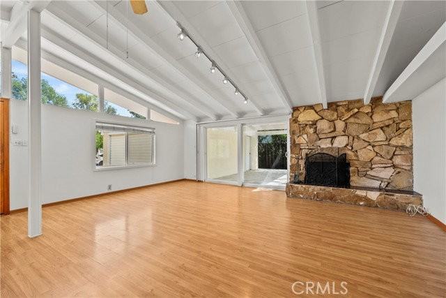 19824 Gilmore St - Photo 6 of 8