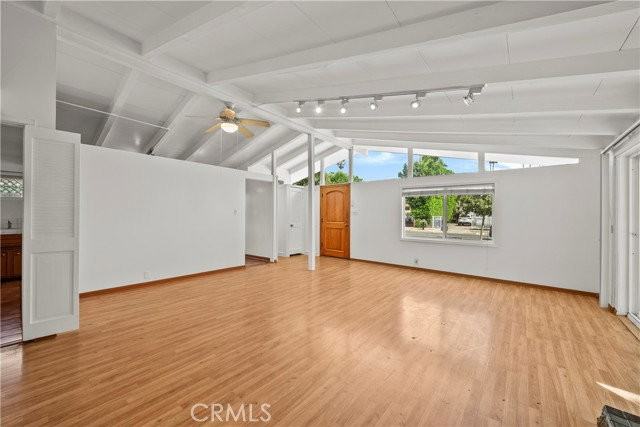 19824 Gilmore St - Photo 7 of 8