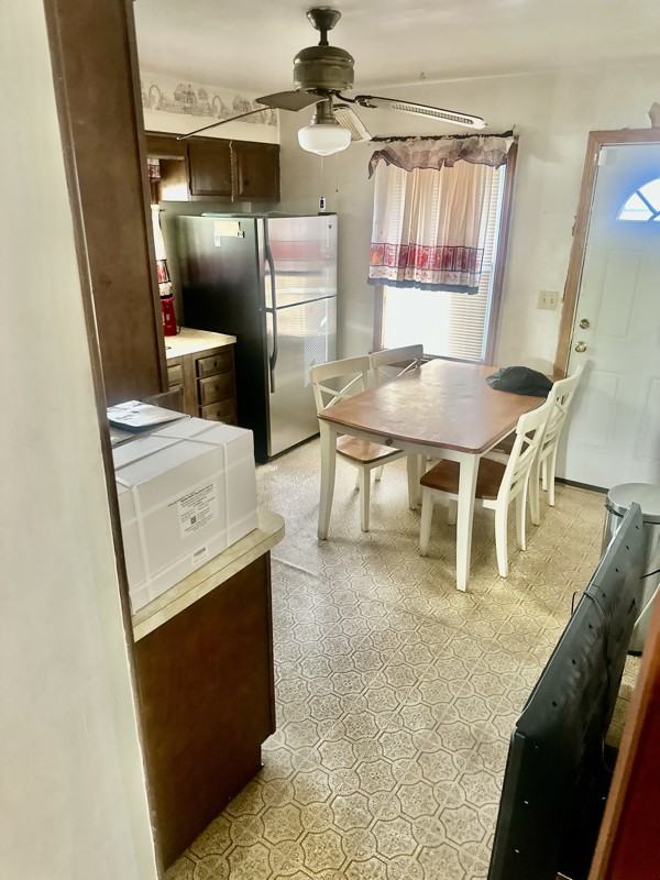 151 Warner St - Photo 5 of 16